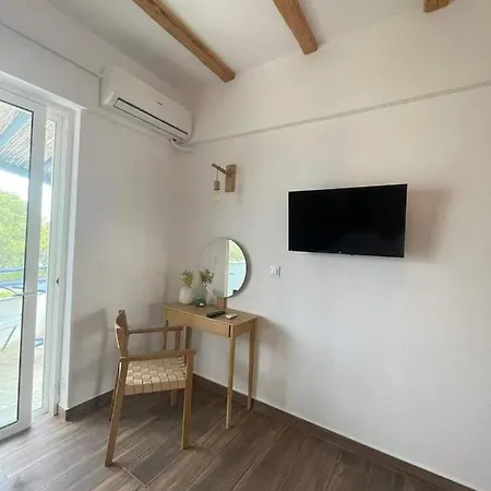Gennadi Beach Apartments *