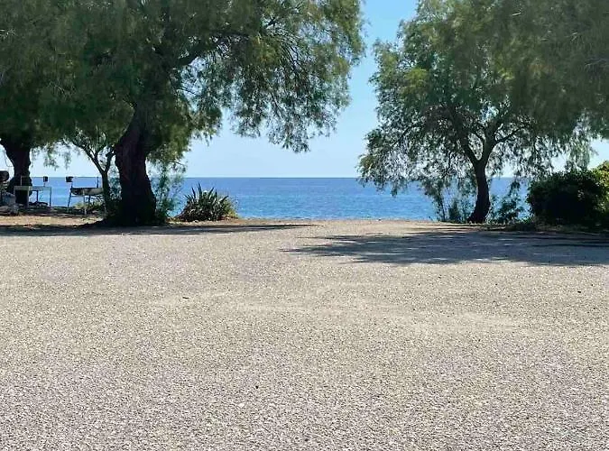 Gennadi Beach Apartments Hotel de apartamente 3*