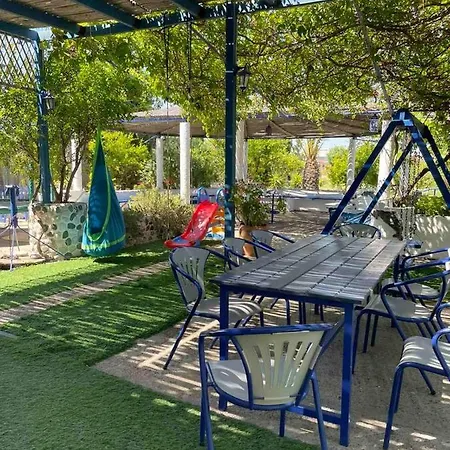 Gennadi Beach Apartments 3* גנאדי
