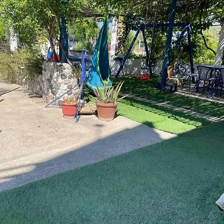 Ξενοδοχείο με διαμερίσματα Gennadi Beach Apartments 3*